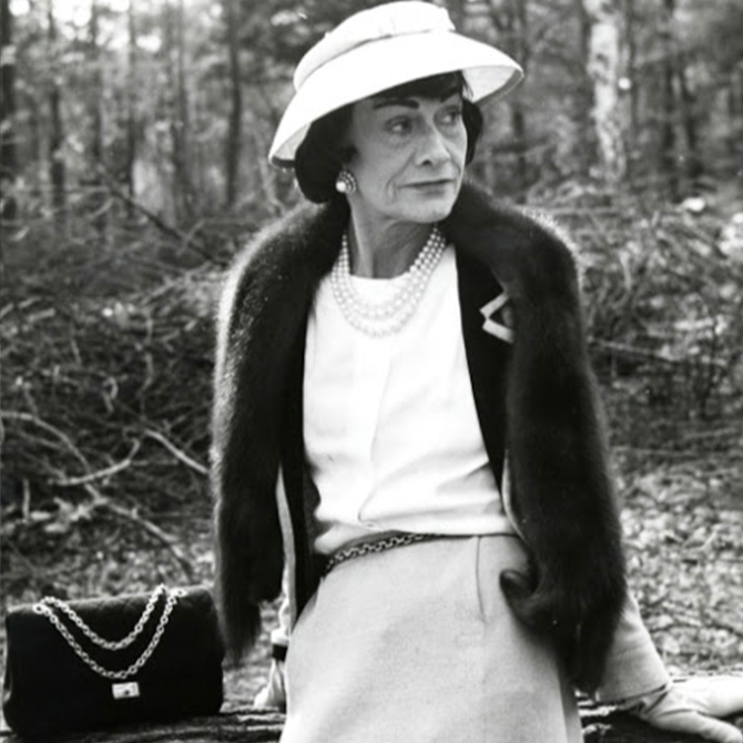 Then and now: What makes the Chanel 11.12 bag so iconic? (фото 2)