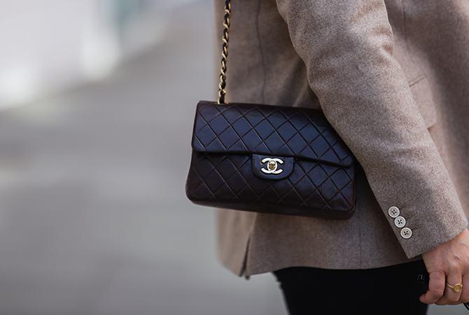 Then and now: What makes the Chanel 11.12 bag so iconic? (фото 3)
