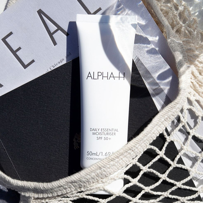 Is your SPF expired? 5 ways to tell (and why you need to get rid of it) (фото 4)