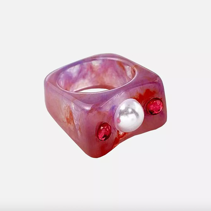 Chunky resin rings are the cheer-inducing accessories you need in your life right now (фото 8)