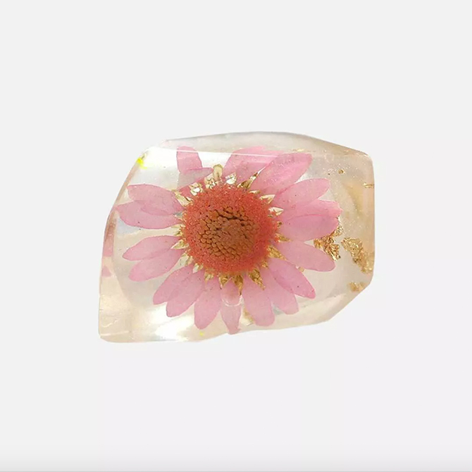 Chunky resin rings are the cheer-inducing accessories you need in your life right now (фото 10)