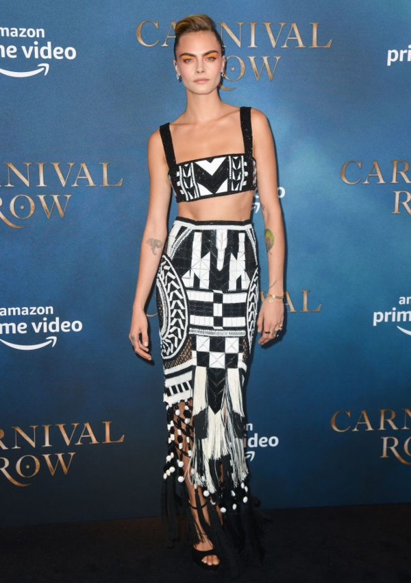 10 Female celebrities who have mastered androgynous fashion (фото 12)