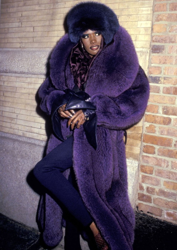 10 Female celebrities who have mastered androgynous fashion (фото 22)