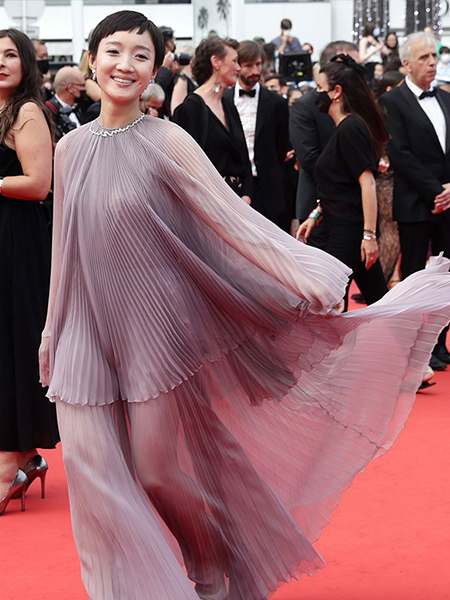 Cannes 2021: All the winning red carpet looks (фото 11)