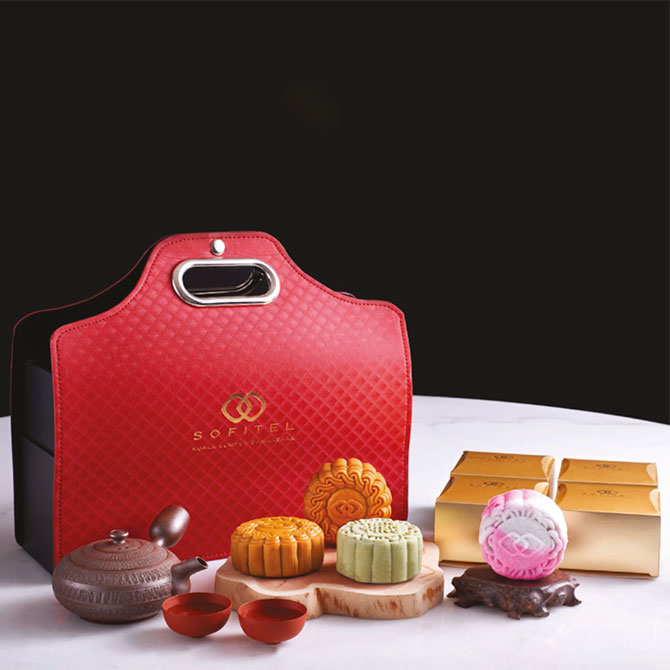 The Most Luxurious Mooncake Boxes in Mid-Autumn 2021