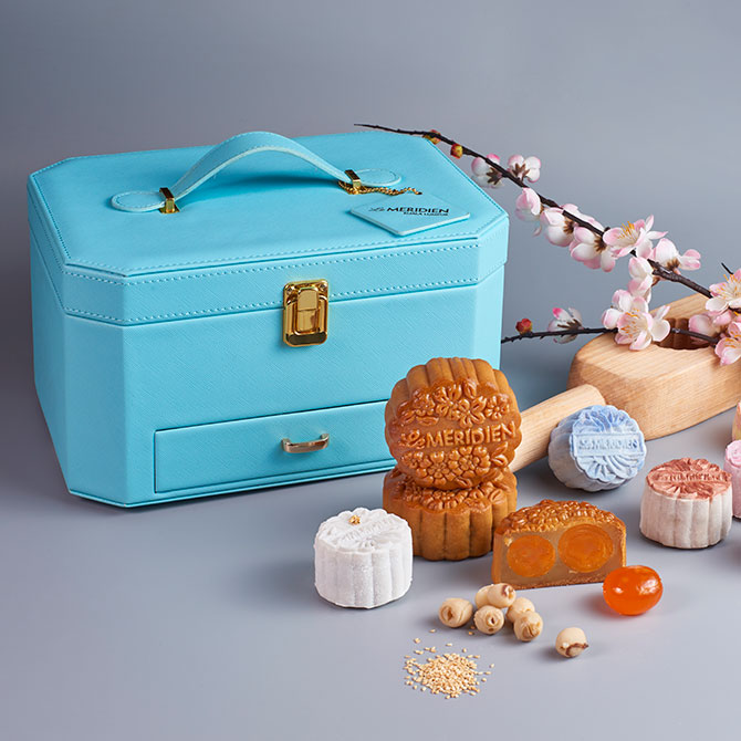 The Most Luxurious Mooncake Boxes in Mid-Autumn 2021