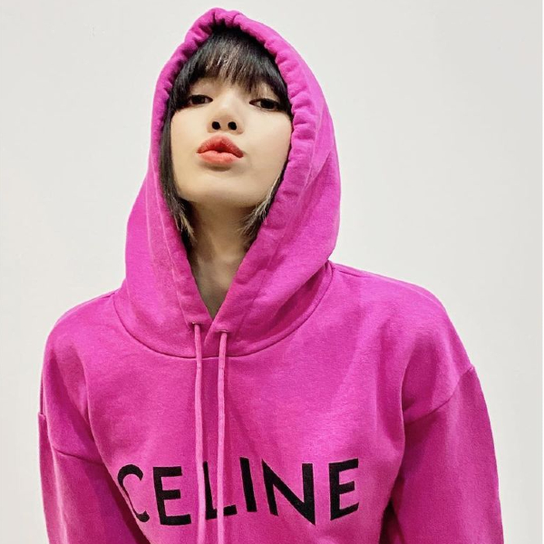 Shop the Look: How to dress like Lisa from Blackpink (фото 44)