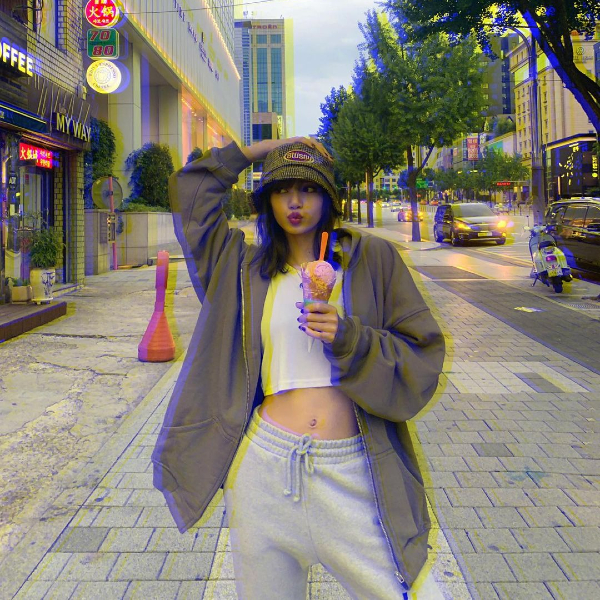 Shop the Look: How to dress like Lisa from Blackpink (фото 45)