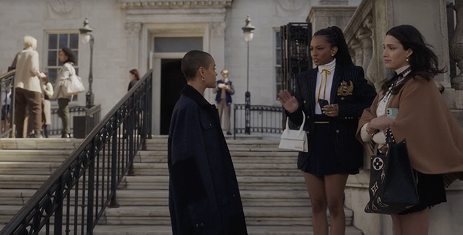 Style ID: The designer wardrobes of ‘Gossip Girl’ 2.0 is gender-fluid and full of it-bags (фото 73)