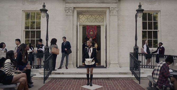 Style ID: The designer wardrobes of ‘Gossip Girl’ 2.0 is gender-fluid and full of it-bags (фото 85)