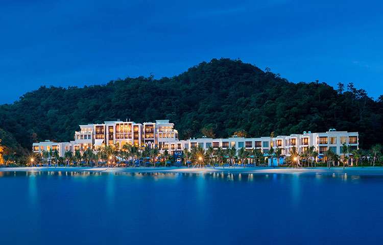 9 Stunning beachfront resorts in Langkawi for every type of traveller and preference (фото 3)