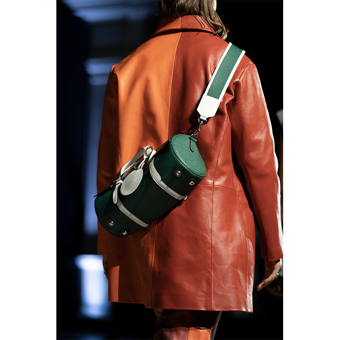 SS22 Accessories: Our favourite bags and shoes from the runways (фото 49)