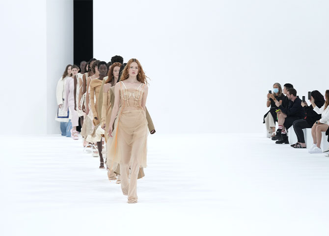Milan Fashion Week Spring/Summer 2022: Prada, Fendi, Jimmy Choo and more (фото 51)