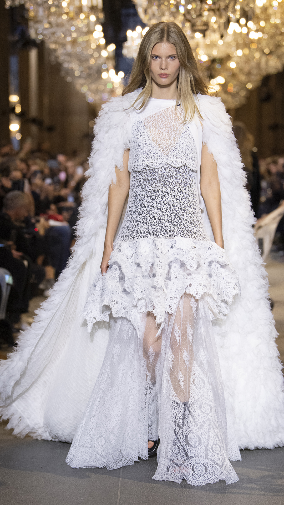 Paris Fashion Week Spring/Summer 2022: Dior, Chanel, Louis Vuitton and more (фото 115)