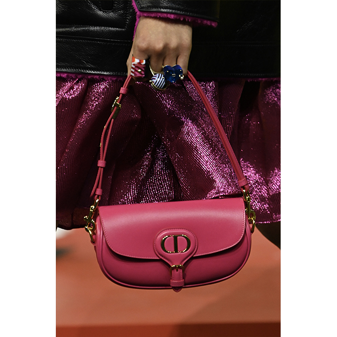 SS22 Accessories: Our favourite bags and shoes from the runways (фото 164)