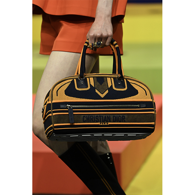 SS22 Accessories: Our favourite bags and shoes from the runways (фото 170)
