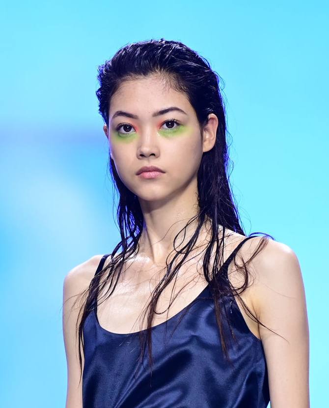 All the standout beauty moments from Fashion Month SS22 (фото 5)