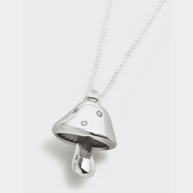 Diamonds are a man's best friend...? Here are 9 stylish men's jewellery brands to up your bling game (фото 17)