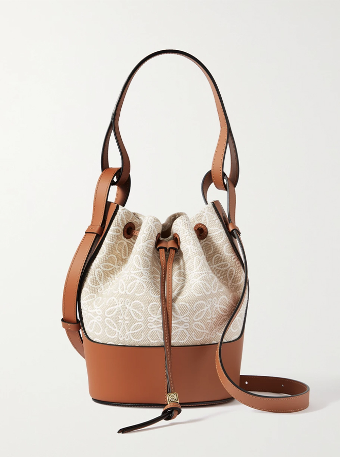 Bucket list: Why the fun yet practical bucket bag is the must-have of the season (фото 6)