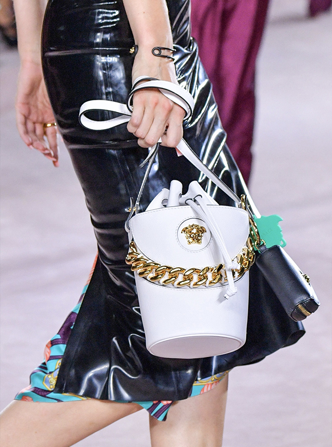 Bucket list: Why the fun yet practical bucket bag is the must-have of the season (фото 3)