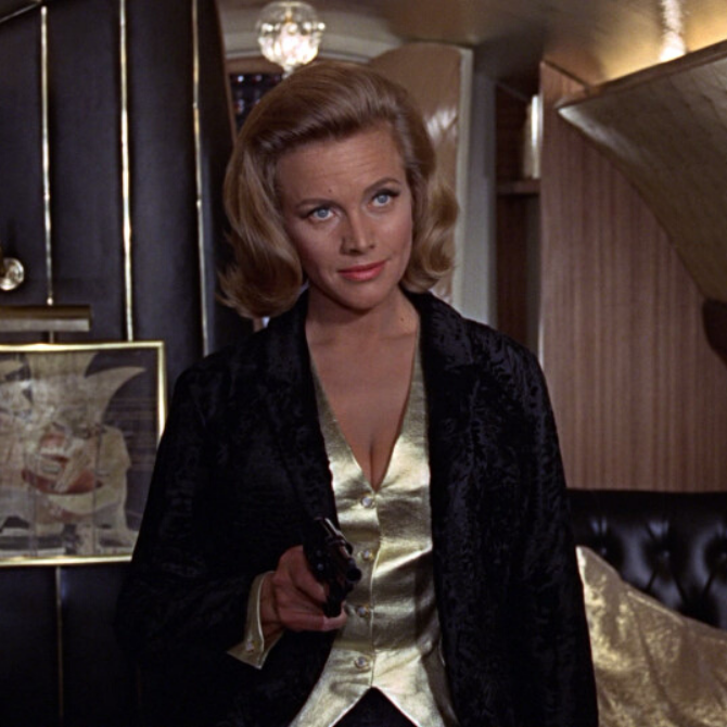 7 of the most iconic and kickass Bond girls of all time—do you agree? (фото 1)