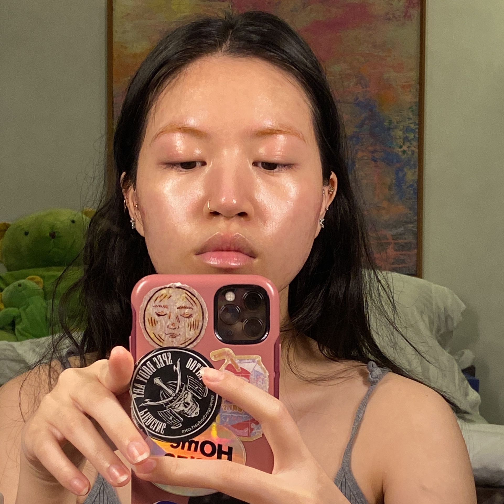 Thanks, I hate it: I finally bleached my brows and everything has gone wrong (фото 3)