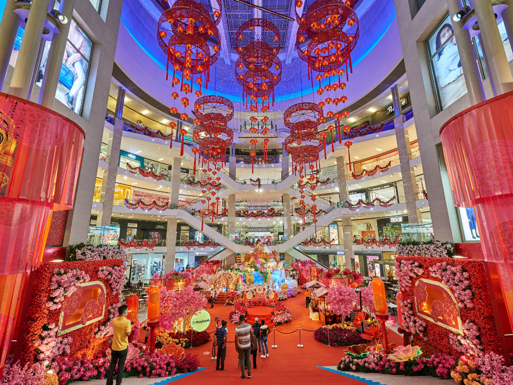 CNY 2022: 7 Shopping malls with the most unique and auspicious CNY decor (фото 1)