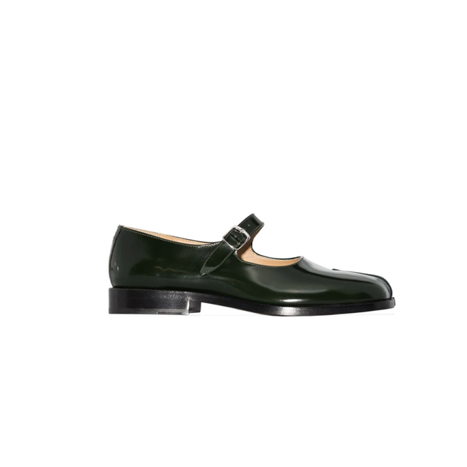 Trend alert! Mary-Janes are here to stay (for women and men) (фото 11)