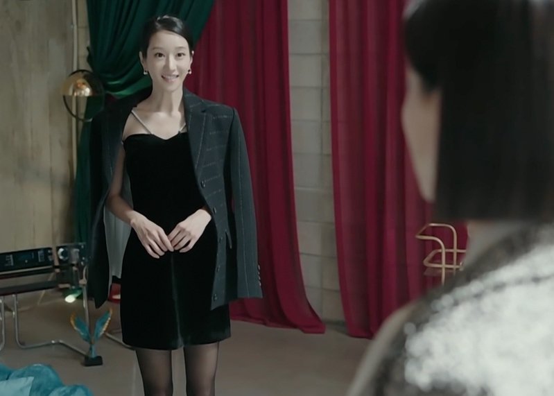 Style ID: All the luxury designer brands donned by Seo Ye-Ji in ‘Eve’ (фото 50)