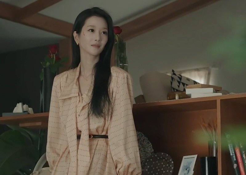 Style ID: All the luxury designer brands donned by Seo Ye-Ji in ‘Eve’ (фото 71)