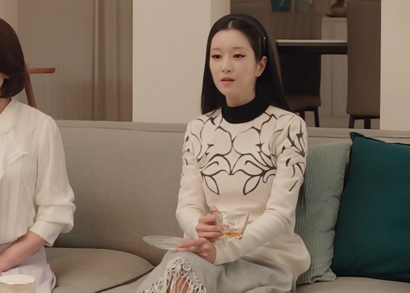 Style ID: All the luxury designer brands donned by Seo Ye-Ji in ‘Eve’ (фото 94)