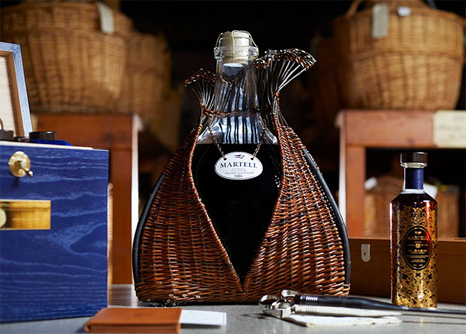 This ultra-rare Martell Dame-Jeanne 1968 vintage sold for almost RM500k in Malaysia (фото 3)