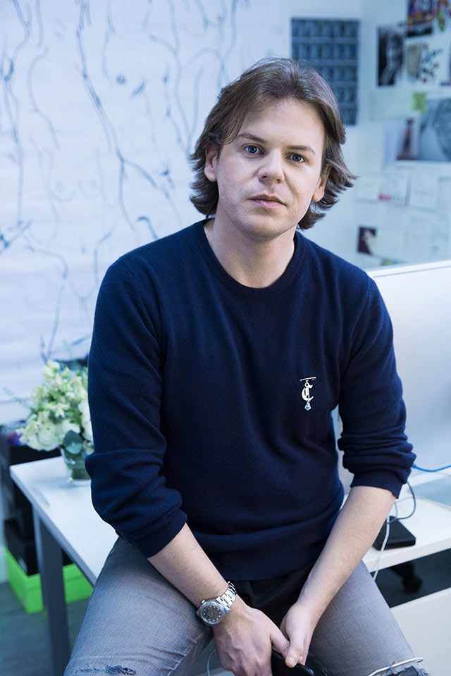 An interview with Christopher Kane: “Sometimes things grow on you, like a work of art” (фото 1)
