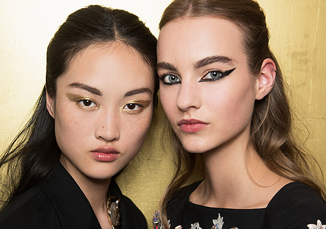 How to: Get bold graphic eyes spotted at Dior Haute Couture AW16 (фото 1)