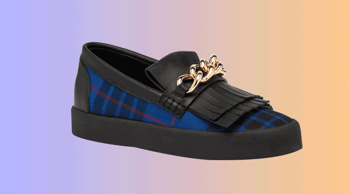 Sneakers to kick your weekend off with a bang Sneakers to kick your weekend off with a bang