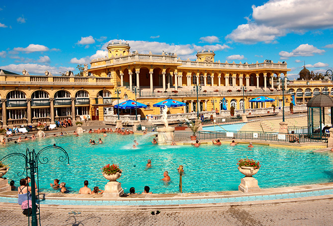 Szechenyi baths budapest