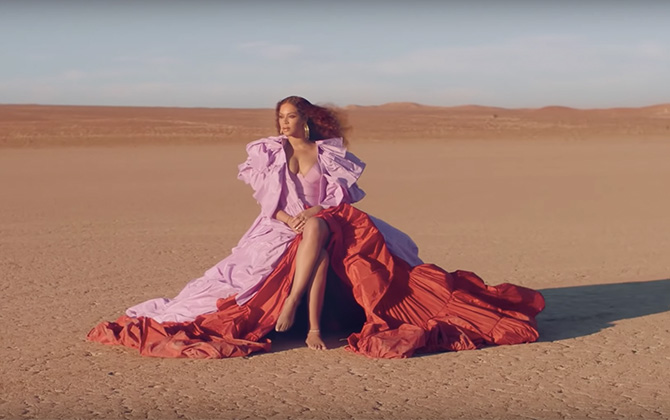 All of the stunning outfits from Beyoncé's 'Spirit' music video (фото 1)