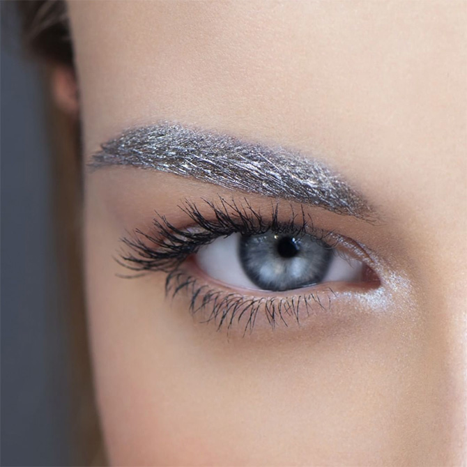 Glitter freckles, metal brows and more sparkly trends to try (фото 2)