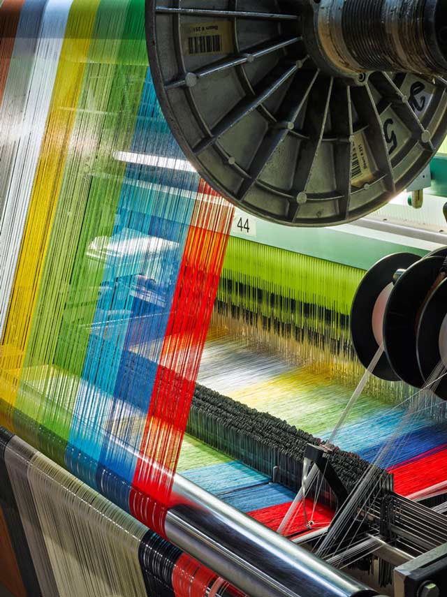This photographer captures the beauty of textile creation (фото 4)