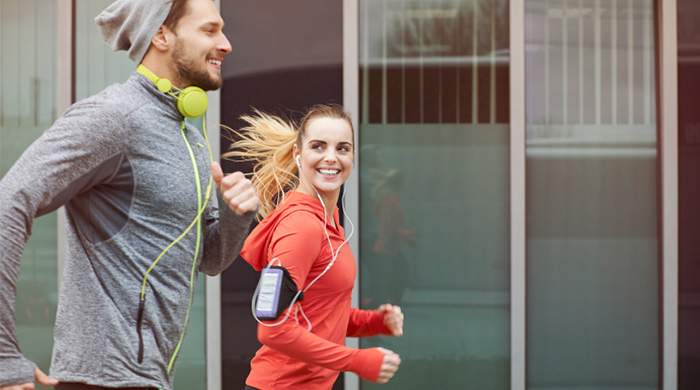 Get fit together: Try these amazing couple workouts now