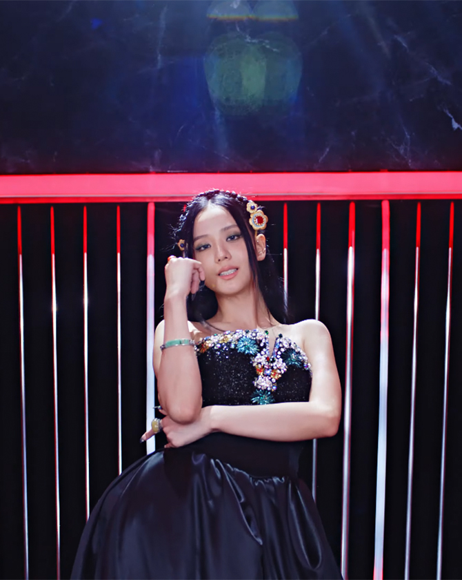 rose pink venom dress ros wearing customized fanc club 'garden of eden' dress in the pink venom mv