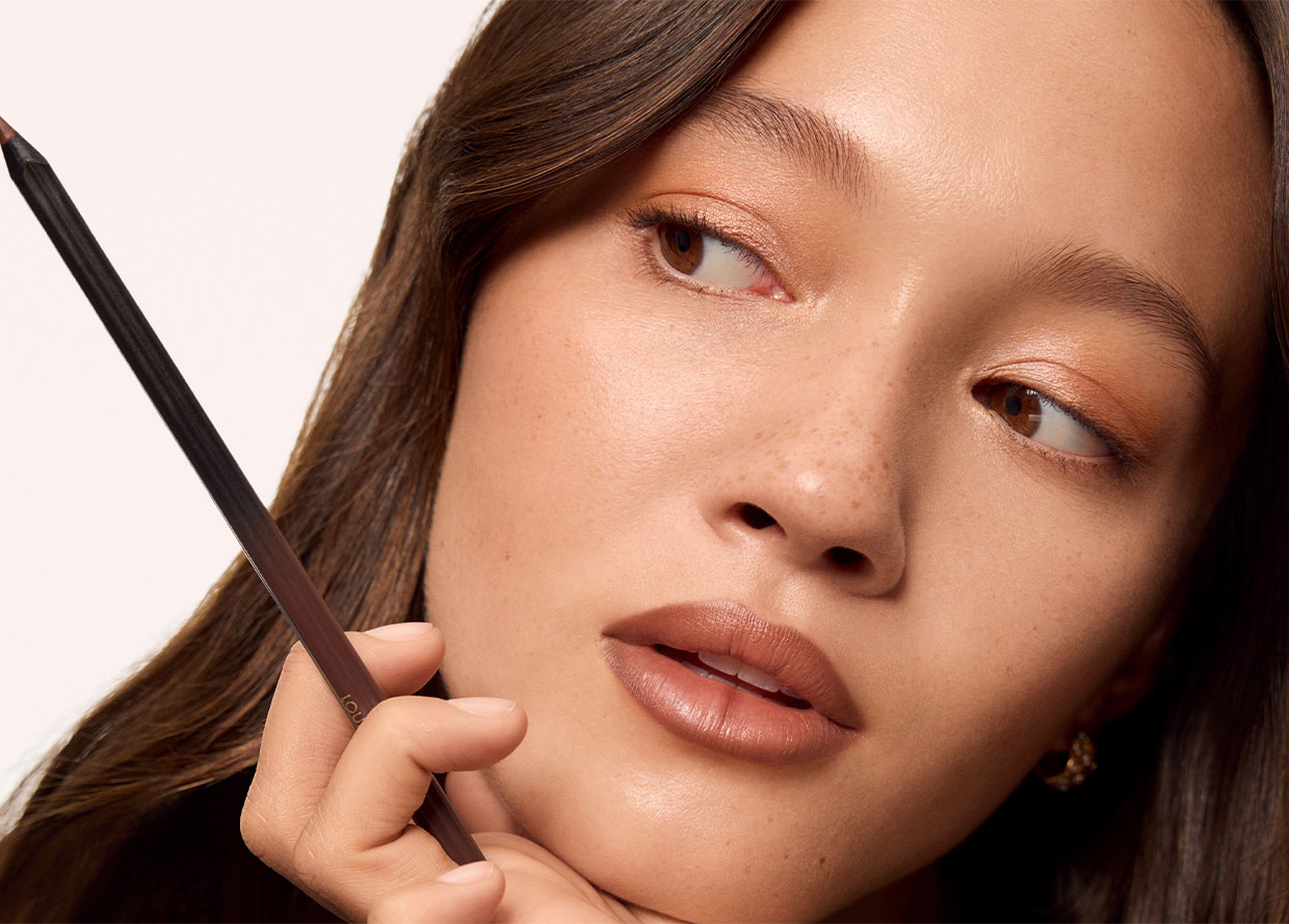 Lip Filler Is Officially Dead—Here’s How To Fake a Perfect Pout With Lip Liner