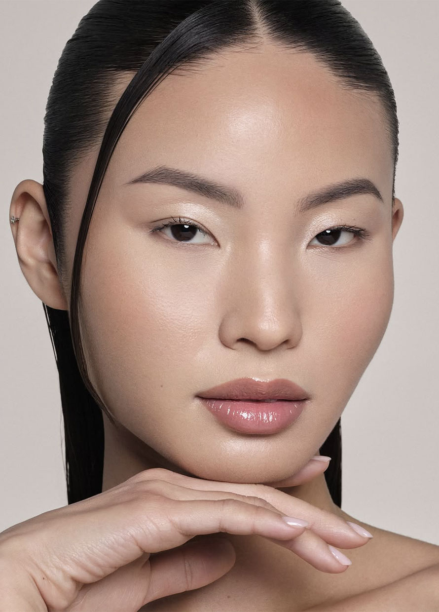 How To Shade Match Your Foundation Correctly, According to a Professional