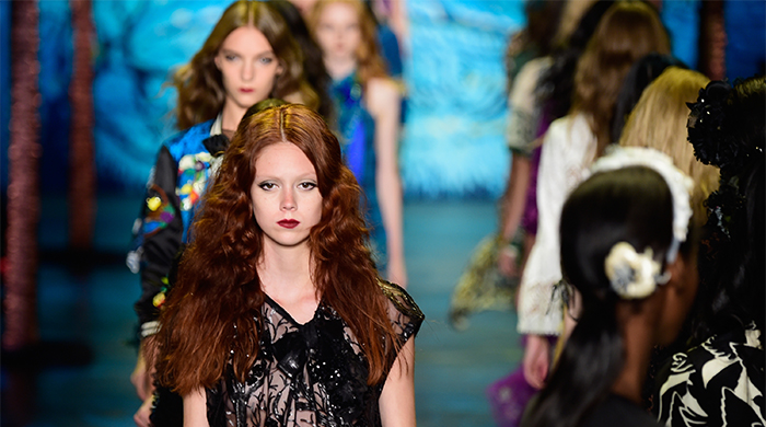 NYFW SS16 Day 7: Side-parted tresses and heavily-rimmed eyes