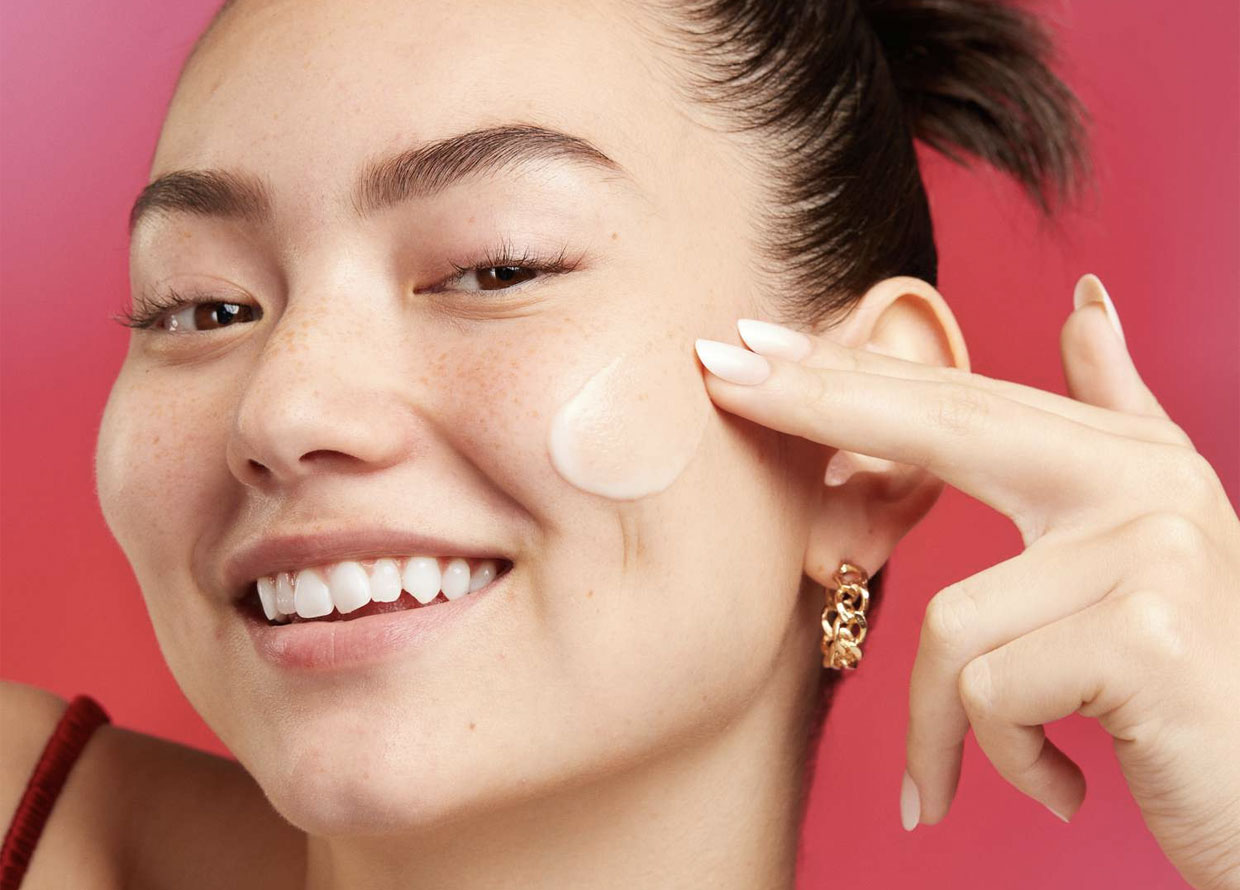 Why Is Your Hyaluronic Acid Skincare Drying You Out? Troubleshooting This Buzzy Ingredient