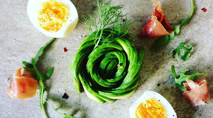 #InstaLove: Avocado roses and how to make them