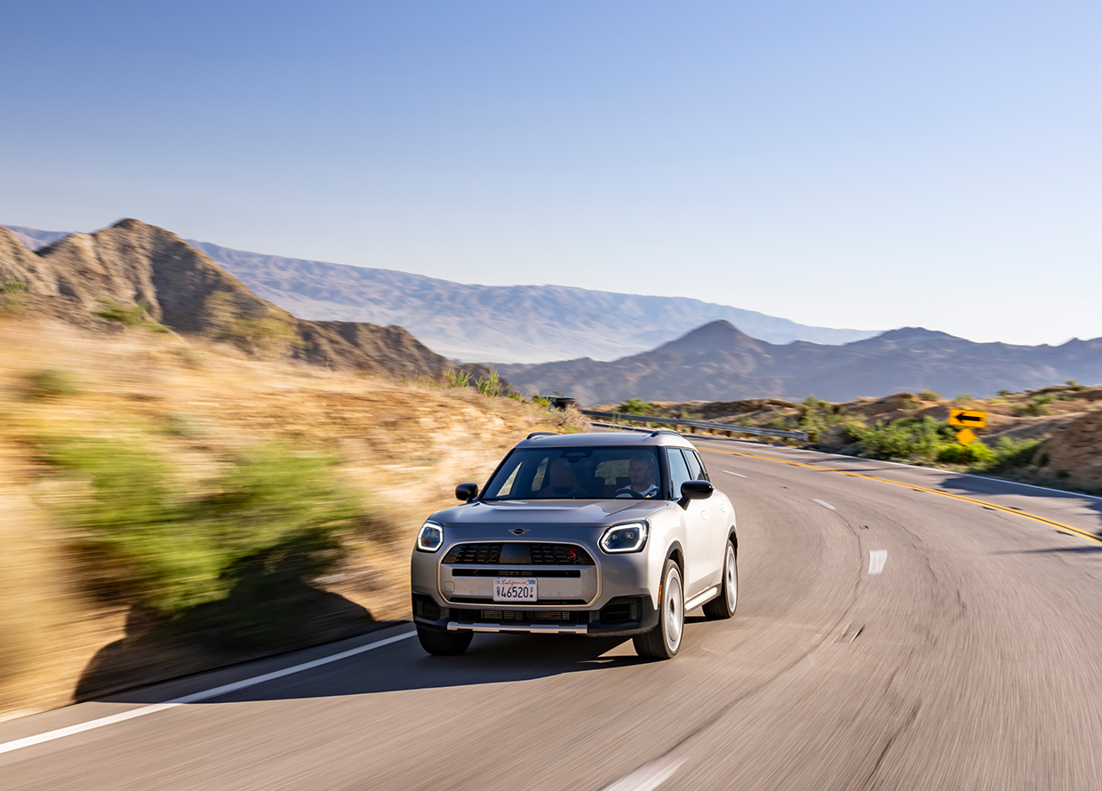 Feel the thrill of the ride in the new MINI Countryman S ALL4