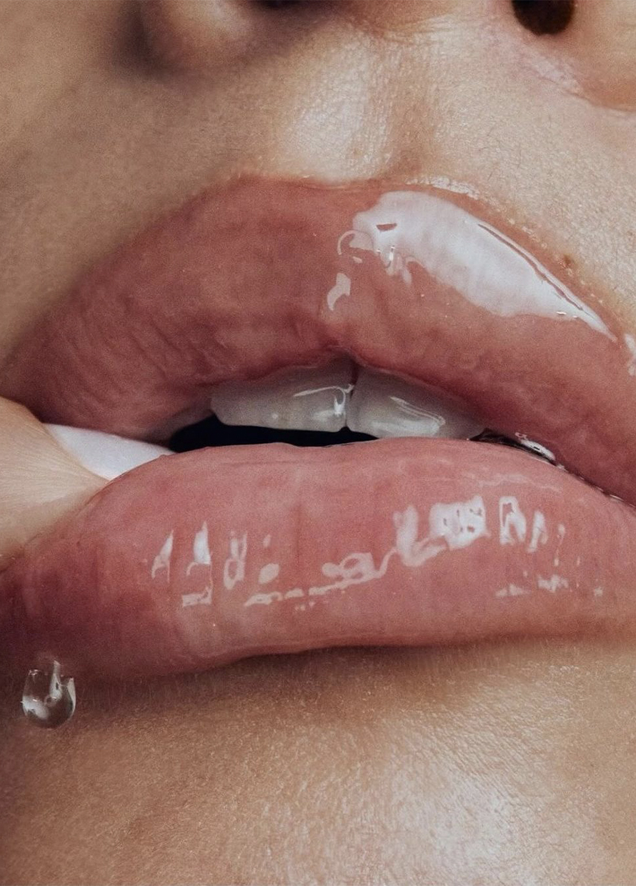 How to prevent dry, chapped lips (and heal up quickly!)
